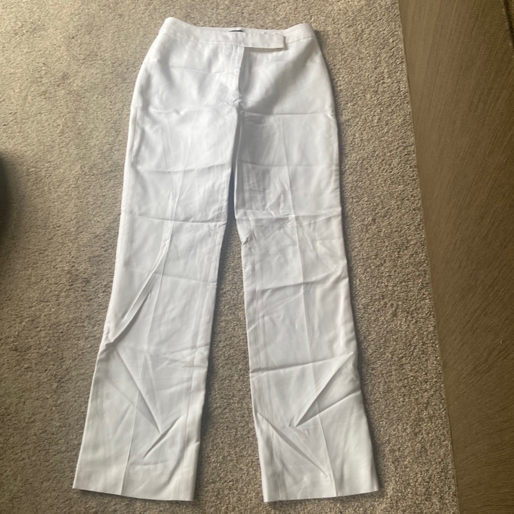 Ann Taylor size 2 White pants